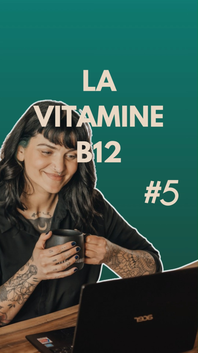 #5 - VITAMINE B12 : QUELLE FORME CHOISIR ?(spoiler : celle qui te convient le mieux en format, en goût, en périodicité de prise, en prix ... tant que tu prends ta B12 en suivant les dosages adaptés à ta situation que tu trouveras sur végéclic)Dernière vidéo de la série sur la vitamine B12 🥳Pour toute question sur cette vitamine, je t’invite à te rendre sur le site de végéclic où tu trouveras :- des fiches conseils très complètes par nutriments : dont la vitamine B12
- une infographie “Quand et comment se complémenter en vitamine B12 ?”
- un guide d’achats de compléments de vitamine B12✅ Pour recevoir les liens directement en DM, commente simplement : vegeclic(et pense à regarder dans l’onglet “invitations” si tu ne suis pas déjà ce compte)⚕️ Rappel : il s’agit de conseils généralistes mais si tu veux une recommandation plus précise et individualisée, n’hésite pas à consulter un·e pro de santé, spécialisé·e dans les alimentations végétales.—🌿 Je suis Magali, diététicienne nutritionniste spécialisée dans les alimentations végétales (végétariennes, végétaliennes, flexitariennes) et créatrice du podcast “Le Dos de la Cuillère”. Je te livre mes expériences personnelles en tant que vegan vivant en France, mes réflexions professionnelles sur la nutrition, mais aussi celles d'autres personnes partageant le même mode de vie.📩 Je viens de lancer une newsletter "La Dosette" , pense à t’inscrire (lien dans le Linktree ou sur mon site) si ça t’intéresse.